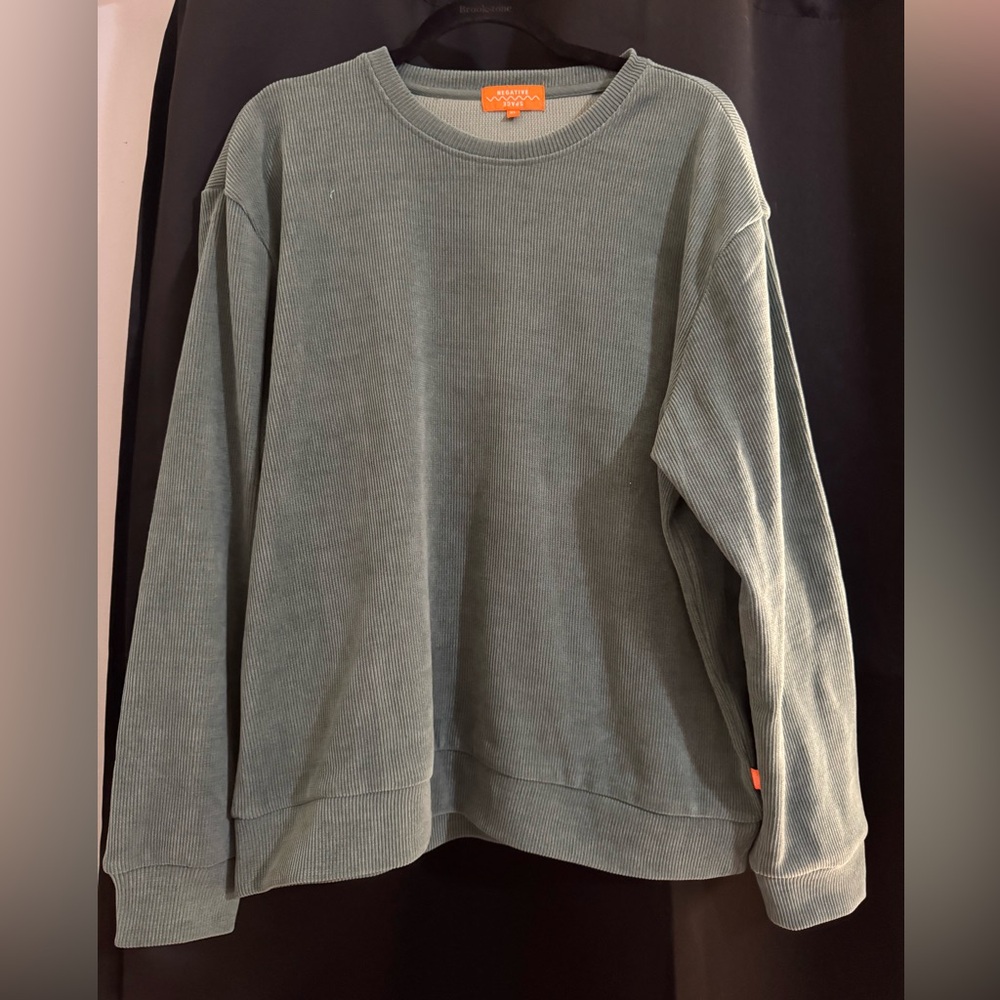 NWOT- Men’s Negative Space Top